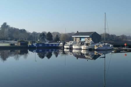 Lough Derg House & The Lake Cafe 니나 외부 사진