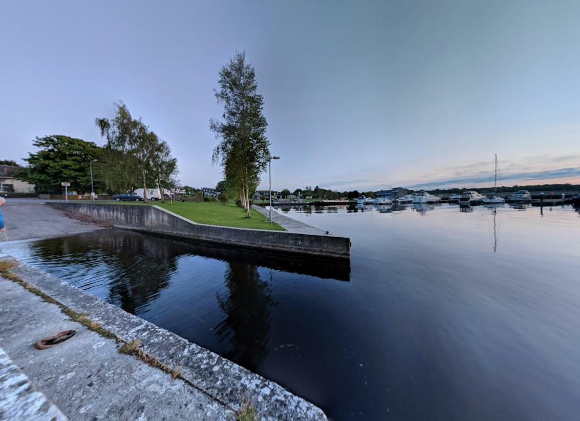 Lough Derg House & The Lake Cafe 니나 외부 사진