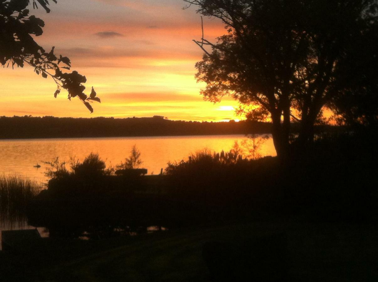 Lough Derg House & The Lake Cafe 니나 외부 사진